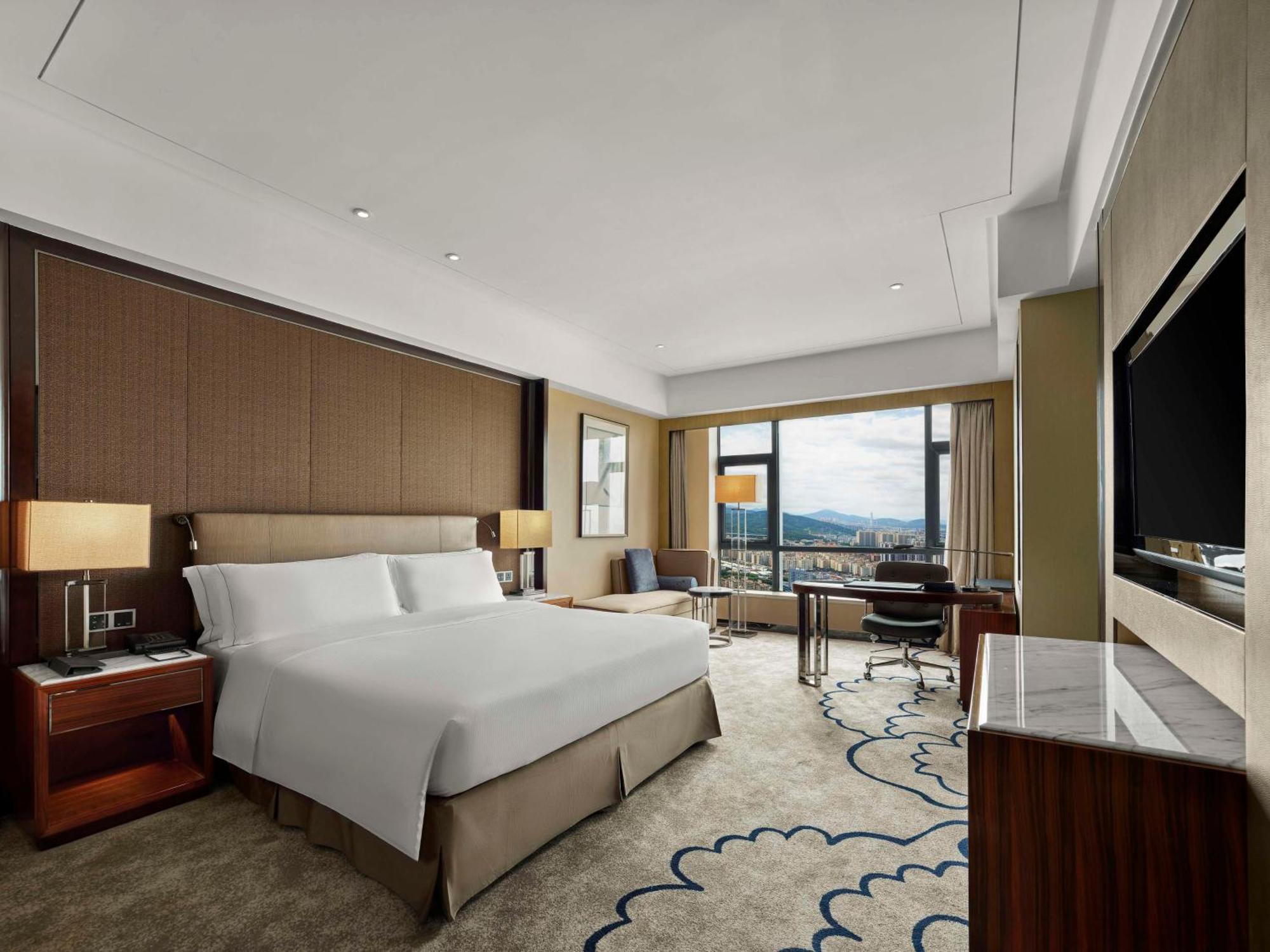 Hilton Zhongshan Downtown Exterior foto