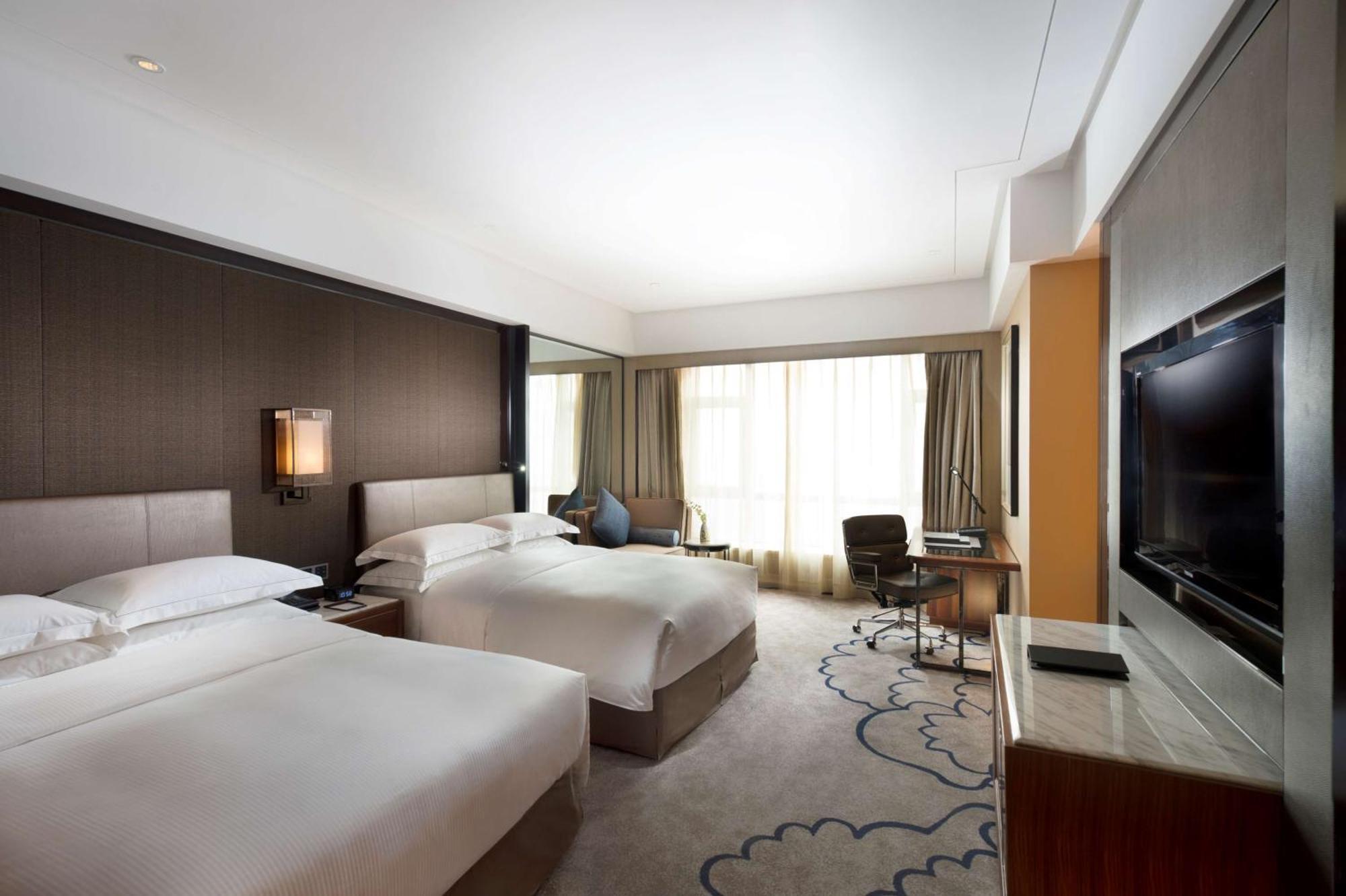Hilton Zhongshan Downtown Exterior foto